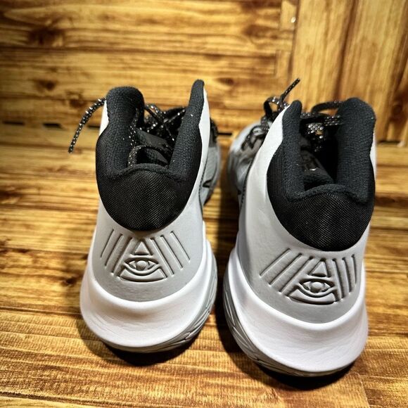 Nike Kyrie Flytrap 4 Wolf Grey White Black Shoes Men’s Size 14 CT1972-002 - Picture 4 of 7